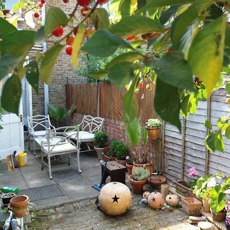Cosy London Double Room Near Wimbledon Экстерьер фото