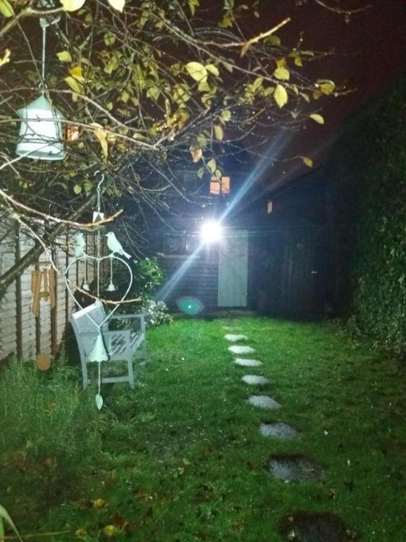 Cosy London Double Room Near Wimbledon Экстерьер фото